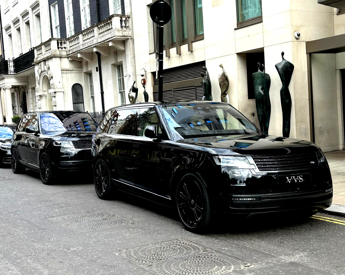 Range Rover, a luxury car for Close Protection Security Chauffeur Service