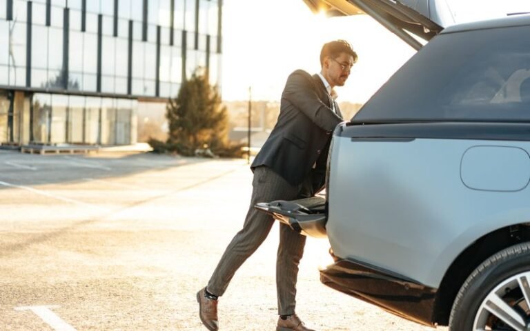 VIP Range Rover Chauffeur Service