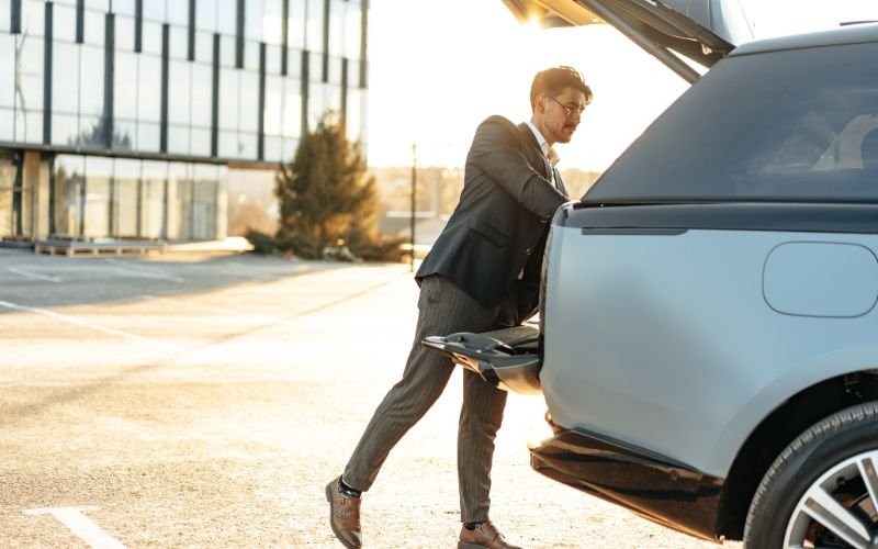 VIP Range Rover Chauffeur Service