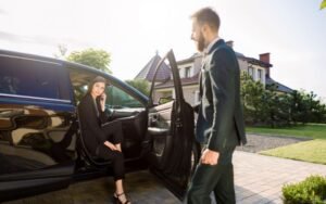 Luxury Chauffeur Service for Hampton Court