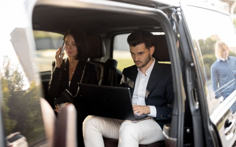 Ideal Mercedes V-Class Chauffeurs