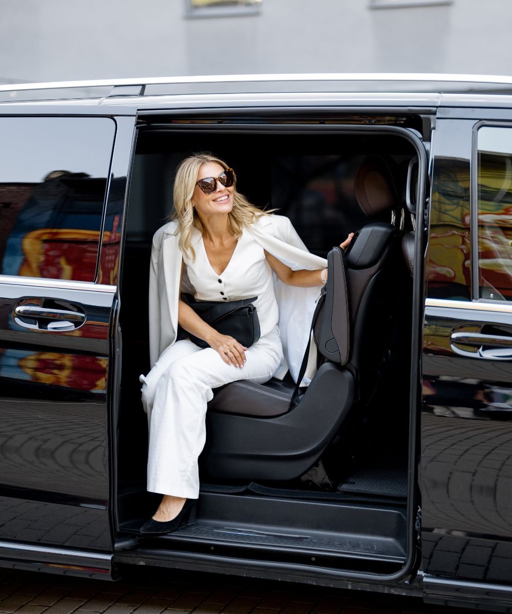 Mercedes V-Class 7 Seater for Concerts