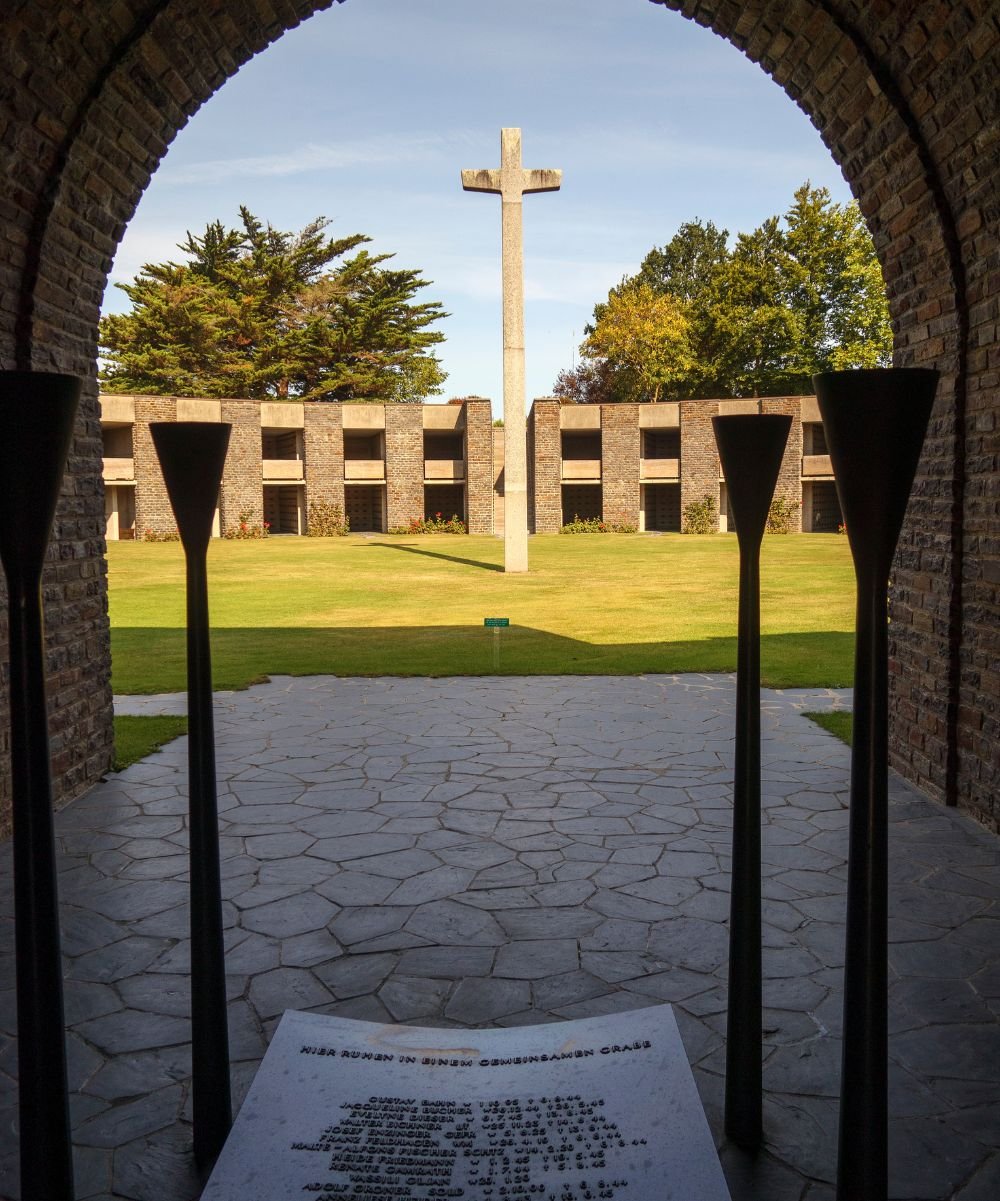 Cambridge American Cemetery Luxury Chauffeur Service